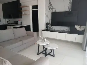 Flat/Apartment to Rent in Borrowdale West