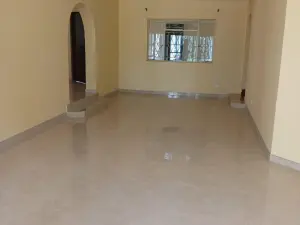 6 Bedroom House to Rent in Mount Pleasant