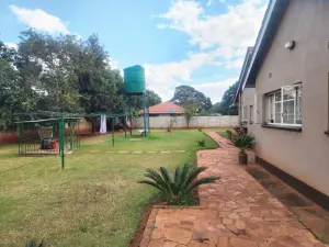 4 Bedroom House to Rent in Greendale