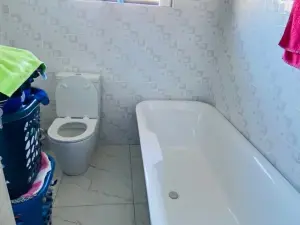 4 Bedroom House to Rent in Arlington