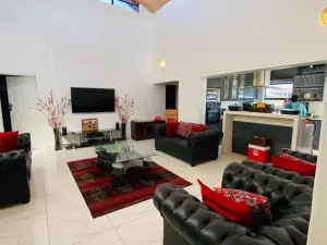 4 Bedroom House to Rent in Arlington