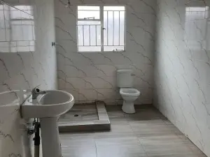 5 Bedroom House to Rent in Southview Park