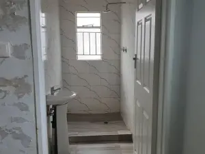 5 Bedroom House to Rent in Southview Park