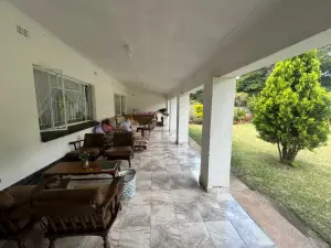 4 Bedroom House to Rent in Alexandra Park