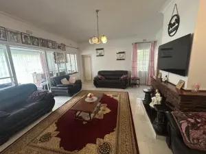 4 Bedroom House to Rent in Alexandra Park