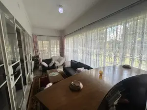 4 Bedroom House to Rent in Alexandra Park