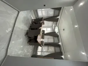 5 Bedroom House to Rent in Chadcombe