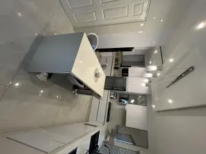 5 Bedroom House to Rent in Chadcombe