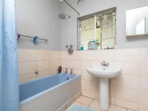 3 Bedroom House to Rent in Greendale