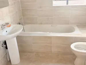 3 Bedroom Cottage/Garden Flat to Rent in Arlington