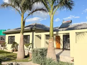 3 Bedroom Cottage/Garden Flat to Rent in Arlington