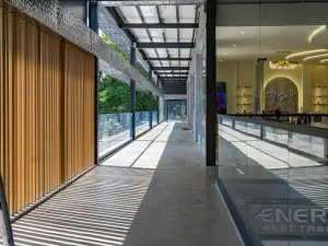 Retail/Shop to Rent in Borrowdale