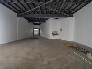 Retail/Shop to Rent in Borrowdale