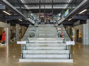 Retail/Shop to Rent in Borrowdale