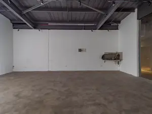 Retail/Shop to Rent in Borrowdale