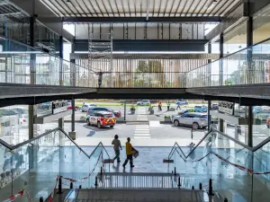 Retail/Shop to Rent in Borrowdale