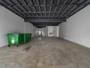 Retail/Shop to Rent in Borrowdale