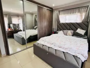 Flat/Apartment to Rent in Monavale