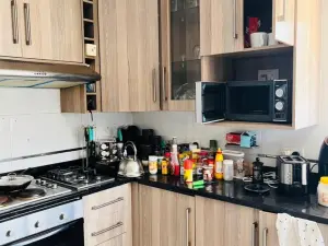 Flat/Apartment to Rent in Monavale