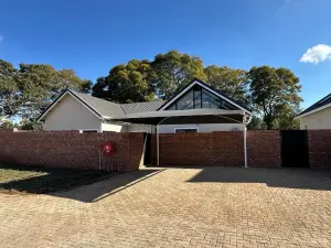 Townhouse/Cluster to Rent in Greendale