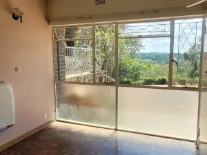 4 Bedroom House to Rent in Greystone Park