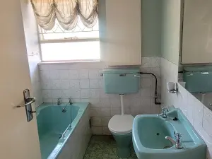 4 Bedroom House to Rent in Greystone Park