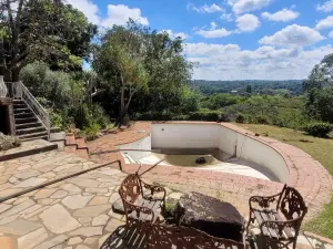 4 Bedroom House to Rent in Greystone Park