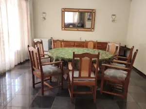 4 Bedroom House to Rent in Milton Park