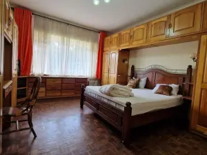 4 Bedroom House to Rent in Milton Park