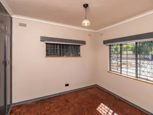 Office to Rent in Highlands