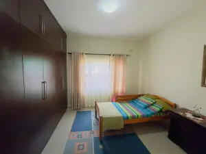 Flat/Apartment to Rent in Emerald Hill