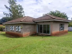 Cottage/Garden Flat for Sale