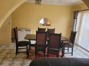 4 Bedroom House to Rent in Mainway Meadows