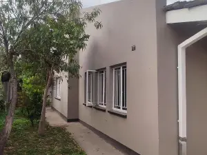 4 Bedroom House to Rent in Zimre Park