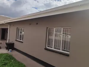 4 Bedroom House to Rent in Zimre Park