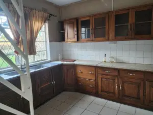 5 Bedroom House to Rent in Marlborough