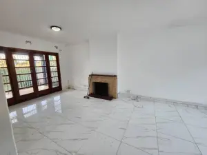 5 Bedroom House to Rent in Marlborough