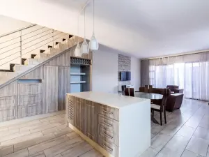 Townhouse/Cluster to Rent in Avondale