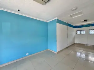 Retail/Shop to Rent in Gunhill