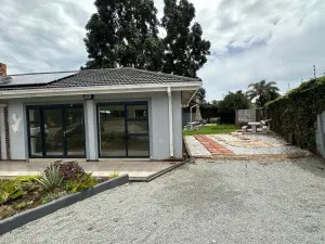 Retail/Shop to Rent in Gunhill