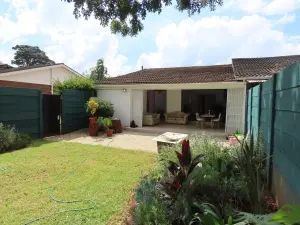 2 Bedroom Cottage/Garden Flat to Rent in Greystone Park