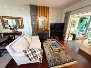 Flat/Apartment to Rent in Avondale