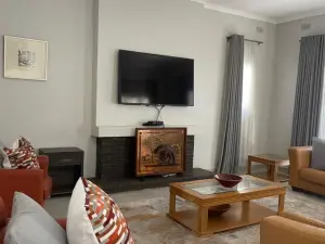 3 Bedroom House to Rent in Borrowdale
