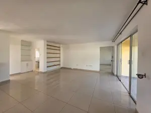 3 Bedroom Cottage/Garden Flat to Rent in Greendale North