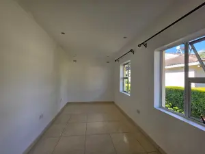 3 Bedroom Cottage/Garden Flat to Rent in Greendale North