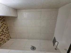 3 Bedroom Cottage/Garden Flat to Rent in Greendale North