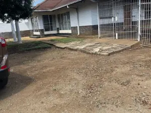 4 Bedroom House to Rent in Mount Pleasant