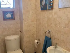 Flat/Apartment to Rent in Avondale