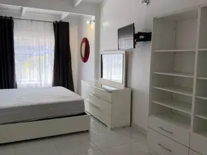 2 Bedroom Cottage/Garden Flat to Rent in Mount Pleasant