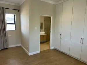 Townhouse/Cluster to Rent in Newlands